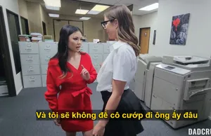 Đang sơ múi thì chồng em đi làm về