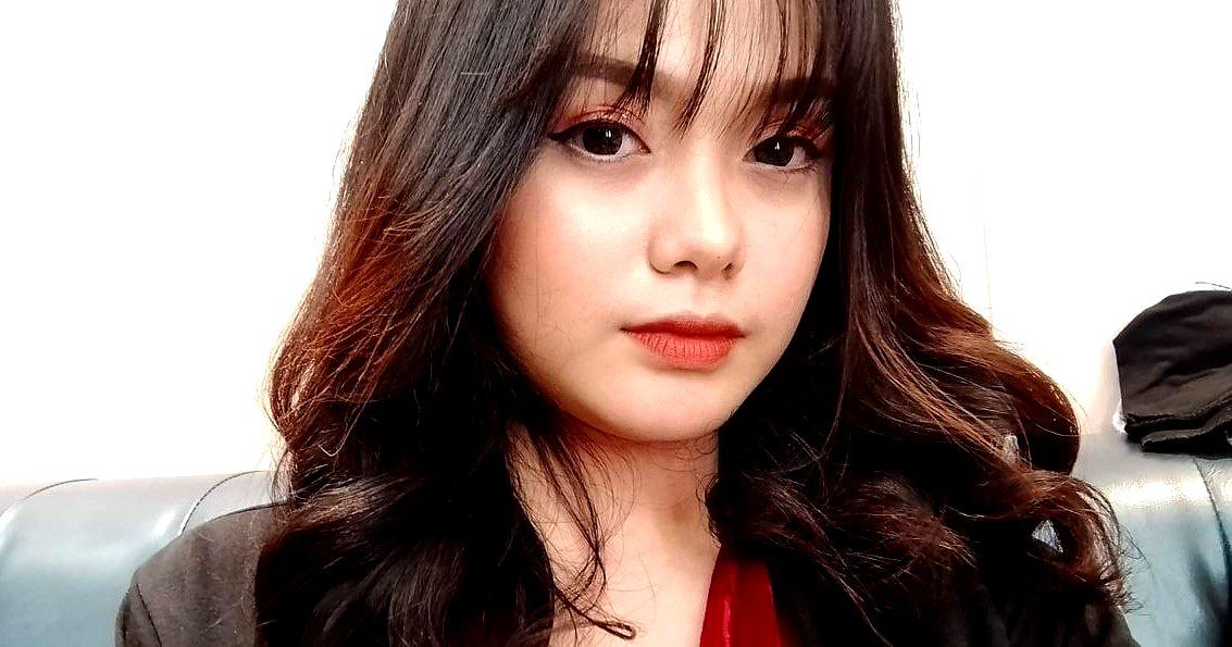 Địt em thư ký đi làm không mặc quần lót vì đằng nào cũng bị cởi