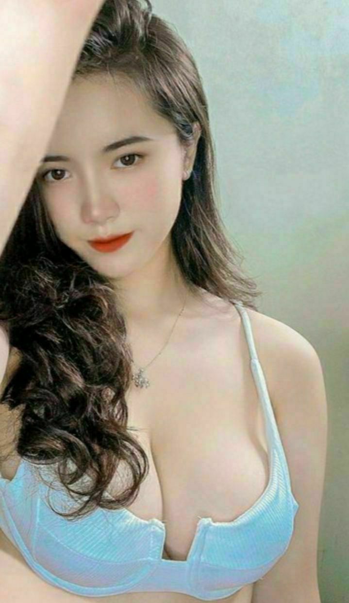 Dọc cô bé em ra đầy sữa đặc dịch bằng sextoy